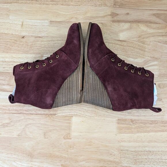 Diba | Women's New Blake Suede Wedge Bootie (Burgundy) Size 8.5 - Picture 3 of 5
